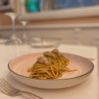 PENNE AL PISTACCHIO E TARTARE DI GAMBERO